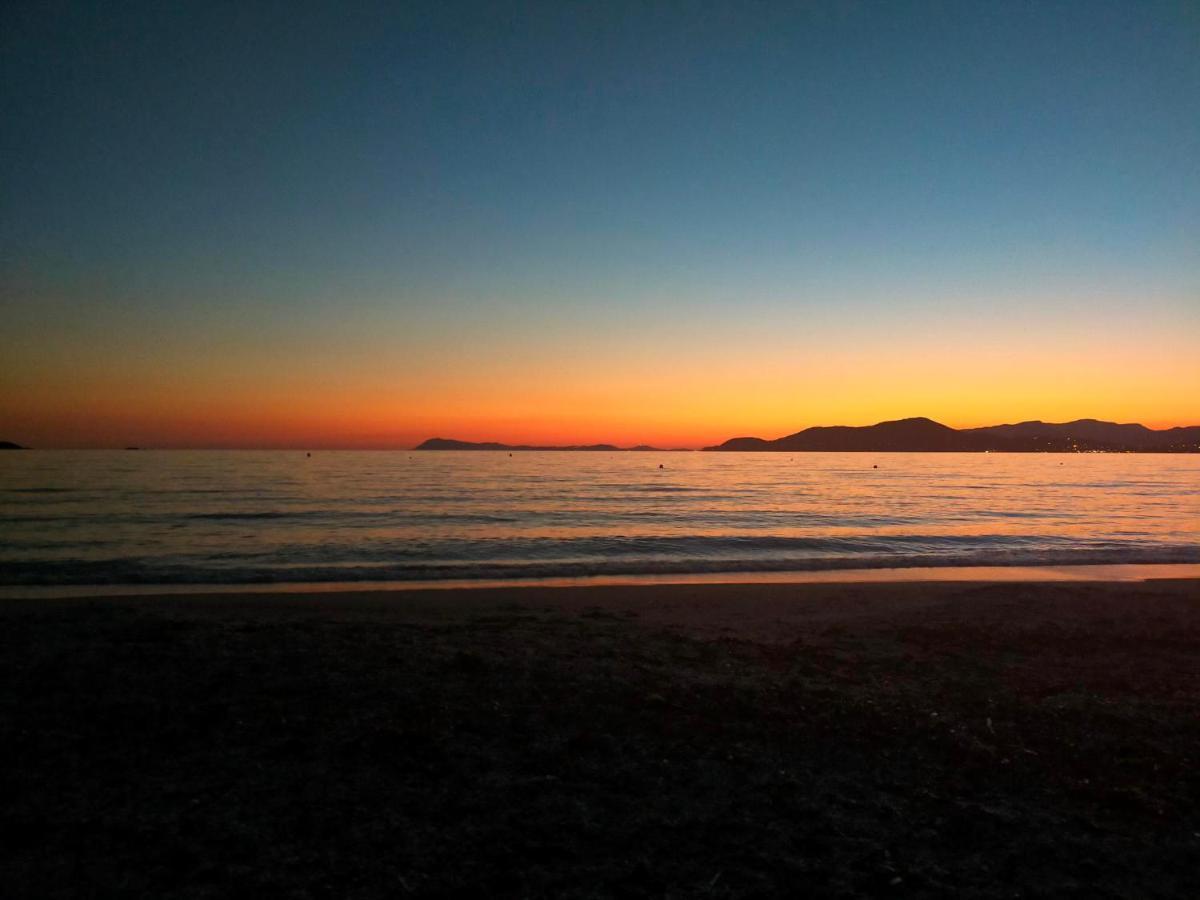 Leflamantduport Hyères Exteriör bild